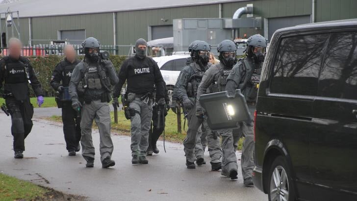 Onderzoek naar mogelijk drugslab in Kootwijkerbroek. Archieffoto.