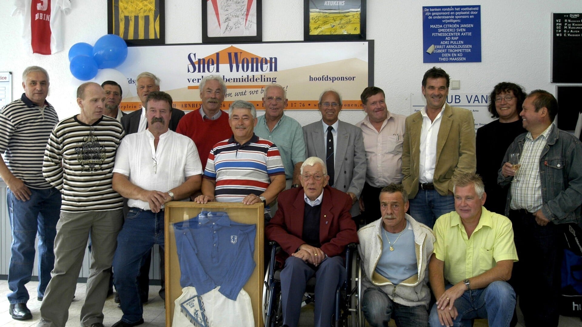 De mannen van het eerste uur vierden in 2008 het 60-jarig jubileum van Duno.