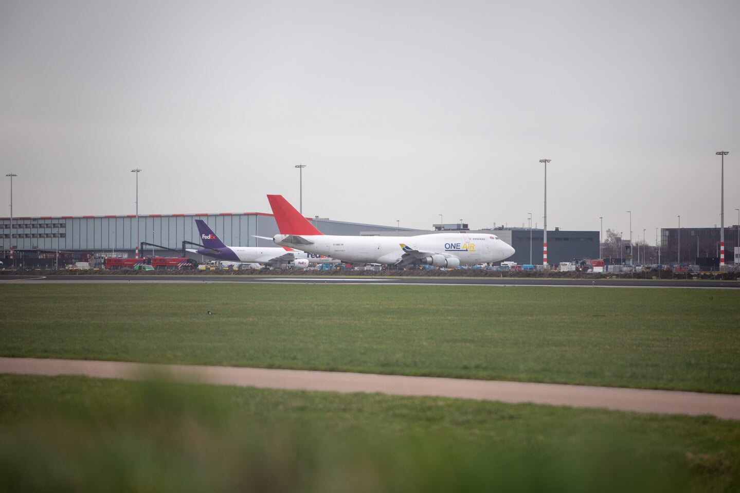 Groot Alarm Op Schiphol Om Noodlanding Vrachtvliegtuig, Toestel Veilig ...