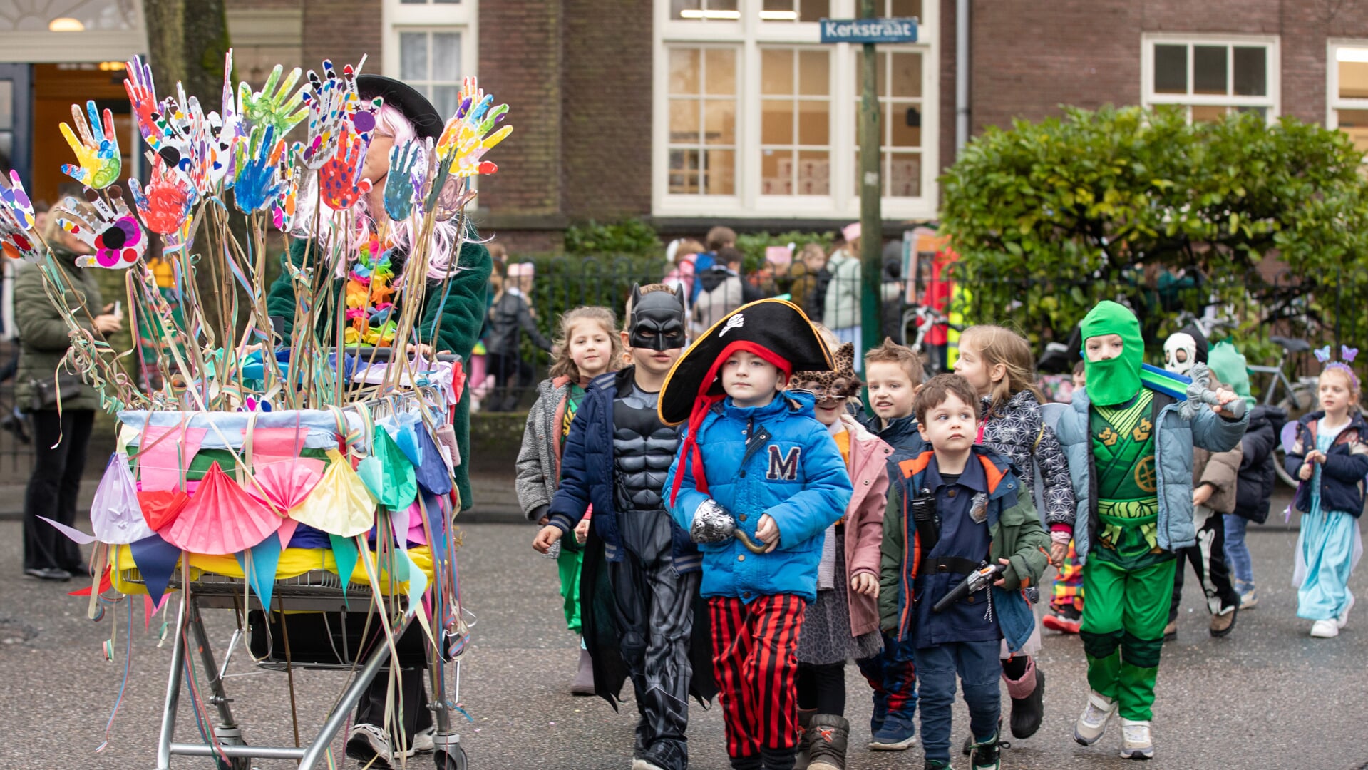 Kleintje Carnaval in Baarn groots gevierd.