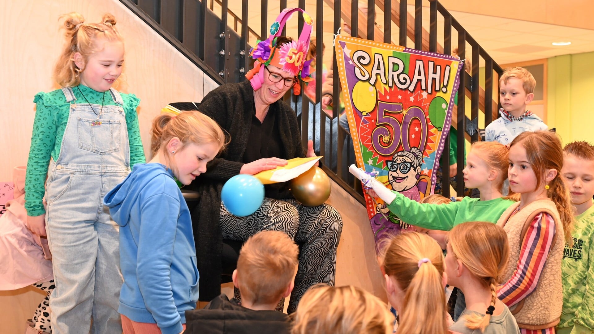 Directeur Wendy van school Holk Doornsteeg ziet Sarah - StadNijkerk.nl  Nieuws uit de regio Nijkerk