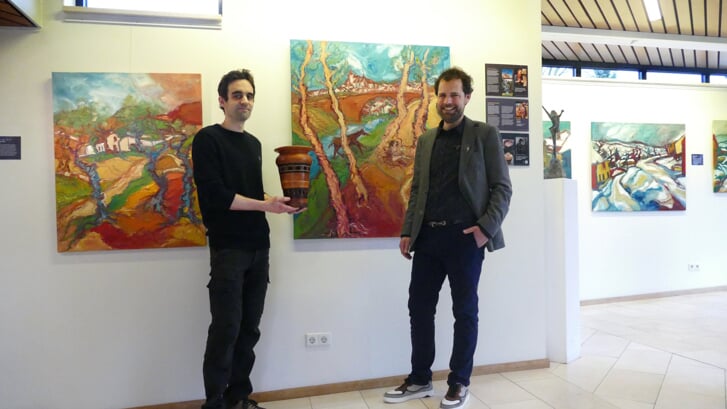 Houtkunstenaar Thomas Anton Geurts en beeldend kunstenaar Tibo van de Zand in Jagtlust