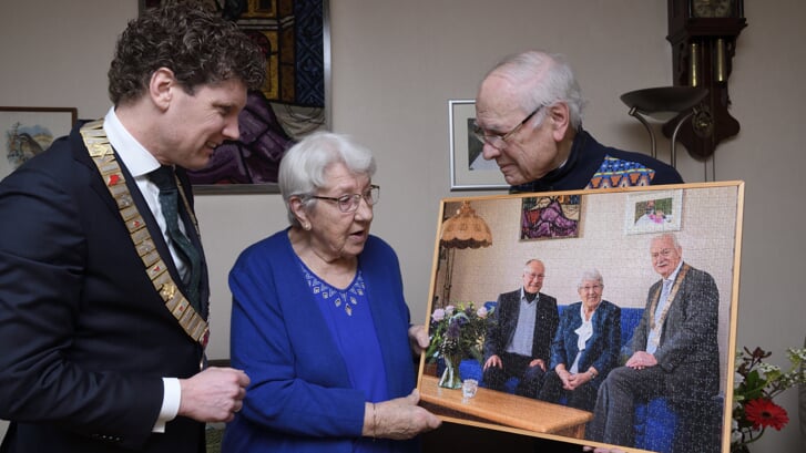 Echtpaar Van Zuilen-Hazebroek 65 jaar getrouwd.