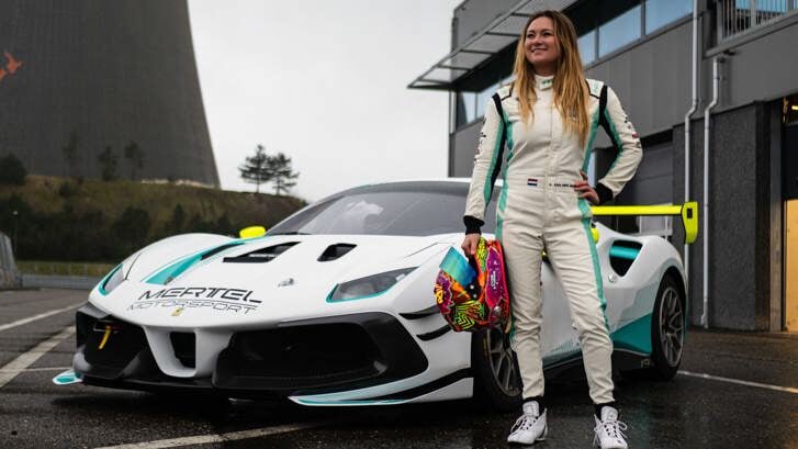 Laura van den Hengel rijdt komend seizoen in een Ferrari voor Mertel Motorsport.