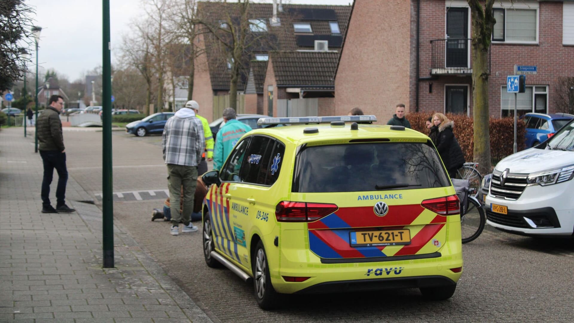 Automobilist raakt fietser aan de Slagvink in Veenendaal