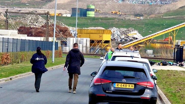 Politie-onderzoek na het dodelijk ongeval op de Grote Bosweg in maart vorig jaar.