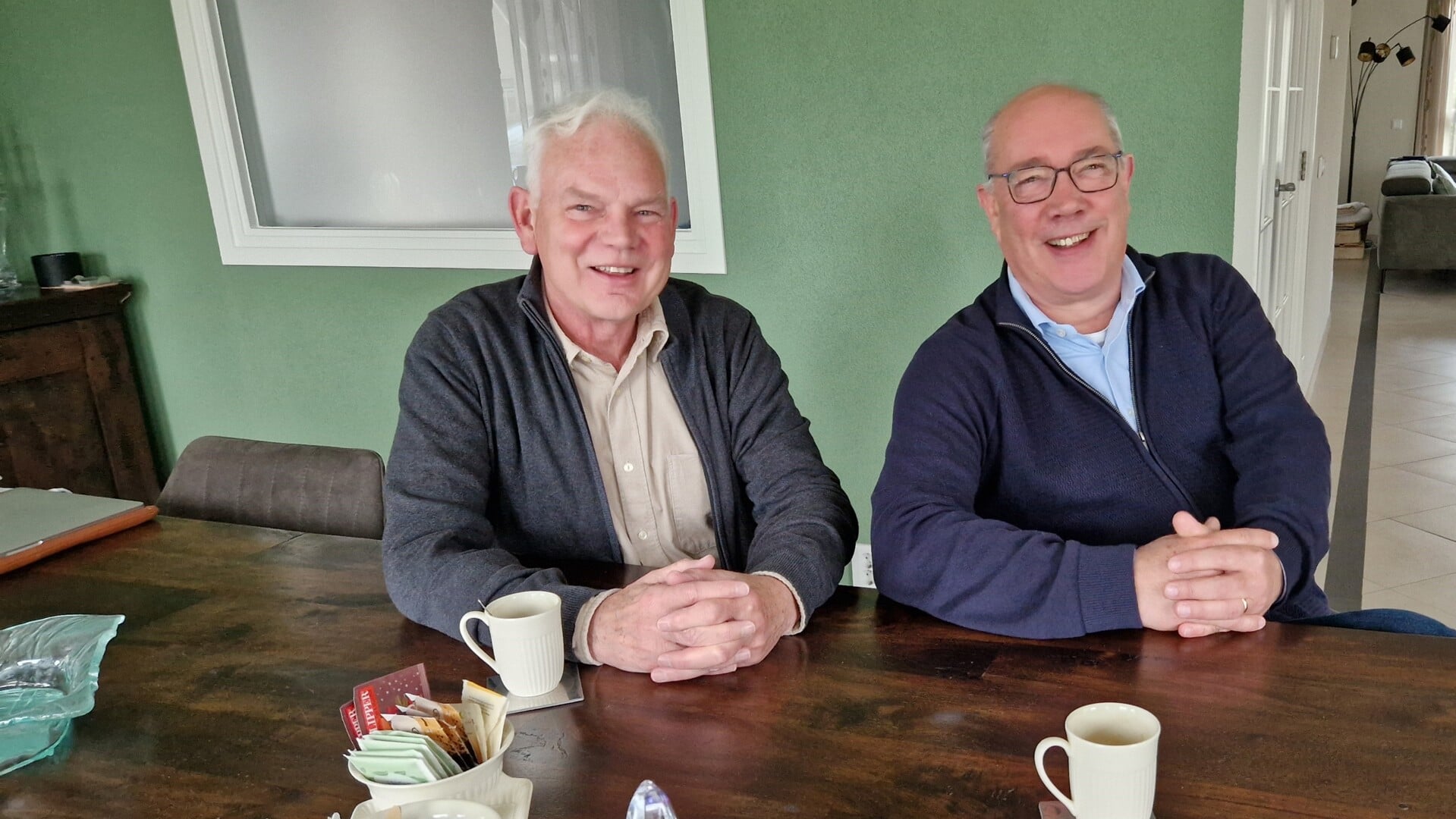 Vol enthousiasme vertellen Rob Oosterman (li) en Niek Kuster over de plannen van de Zonnebloem
