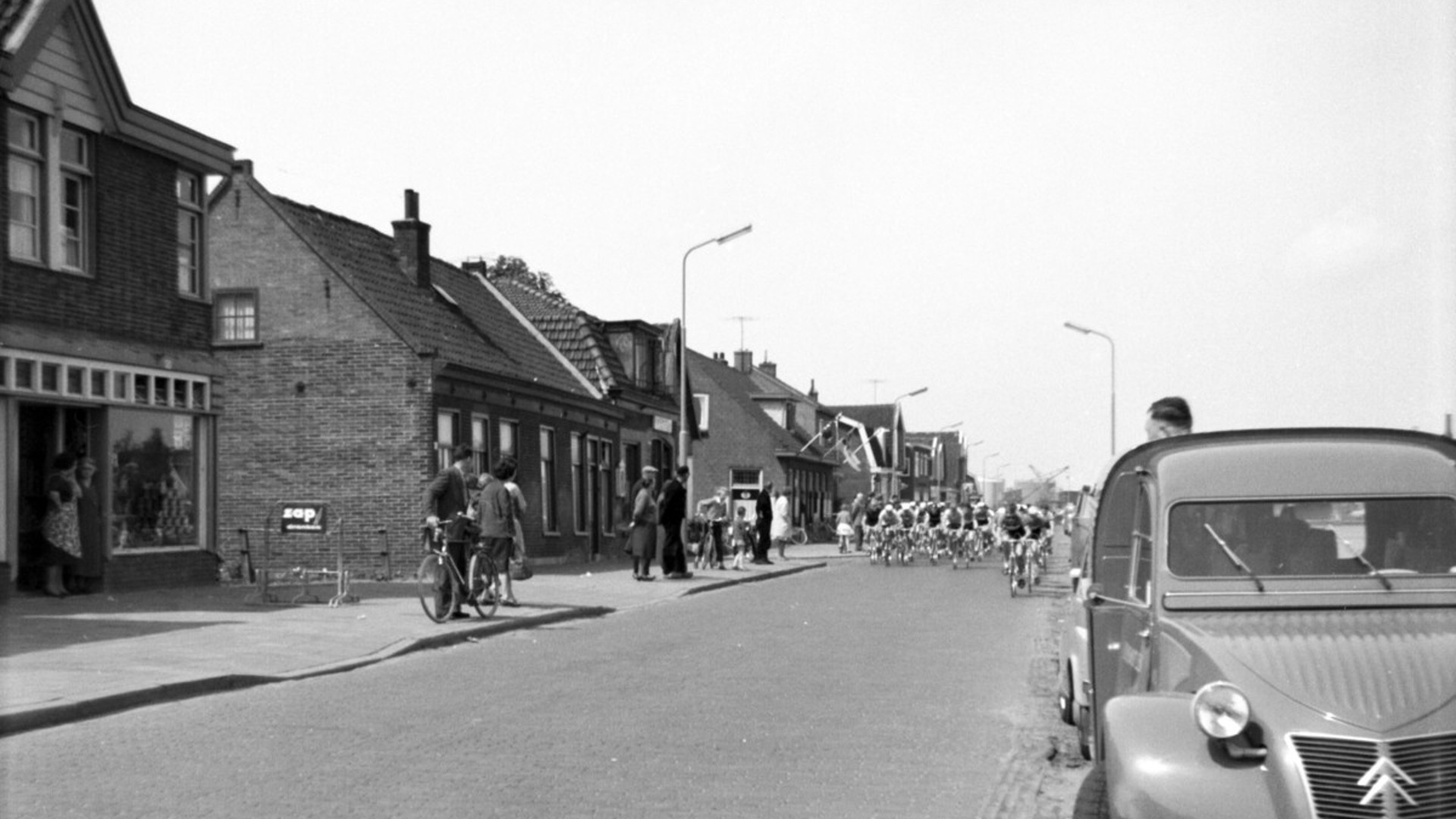 Stichting Historisch Halfweg: Ronde van Zwanenburg op de Zwanenburgerdijk 1961.