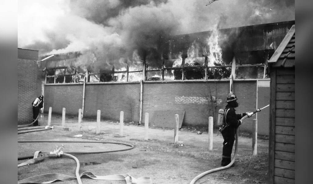 In 1986 legde een grote brand het papierverwerkingsbedrijf Foekens aan de Amersfoortsestraat in de as.