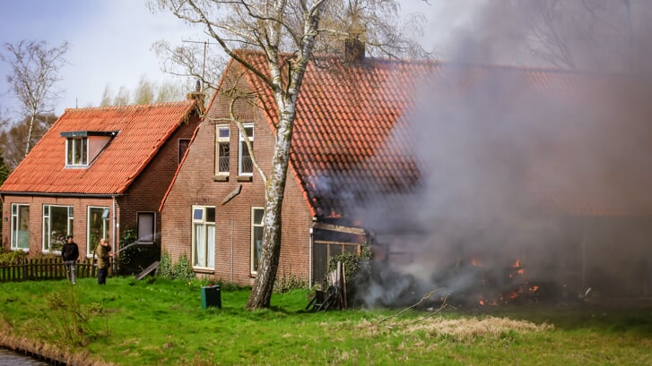 Door de brand kwam veel rookontwikkeling vrij.