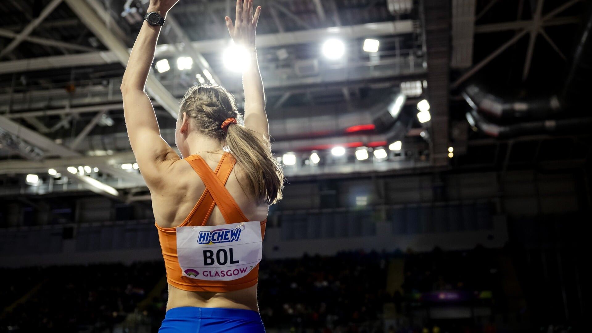 Femke Bol (op archieffoto) in actie tijdens de 400 meter op de eerste dag van wereldkampioenschappen indooratletiek in Glasgow begin maart dit jaar.