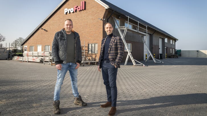 Marco Brandhof van Profall (links) en Martijn Cluistra van Westeneng Bedrijfsmakelaars.