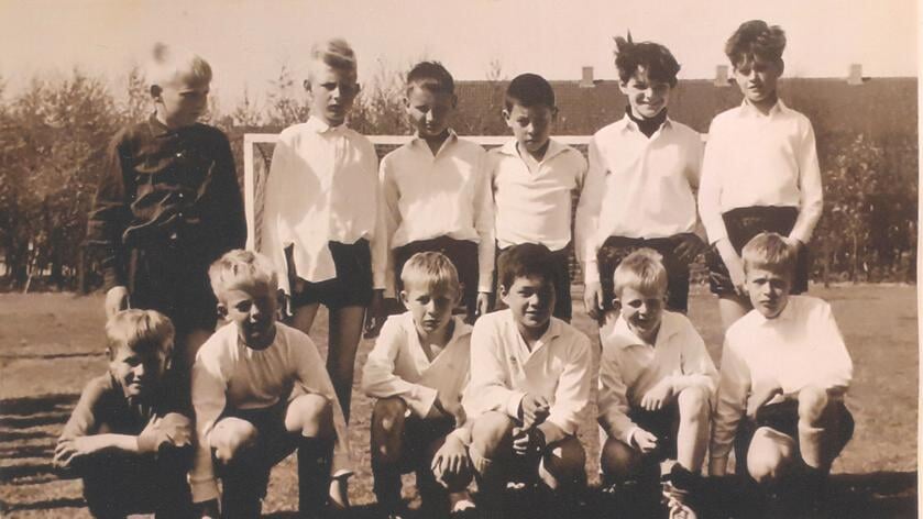 Schooltoernooi aan de Sportlaan rond 1968 van de Christina School.