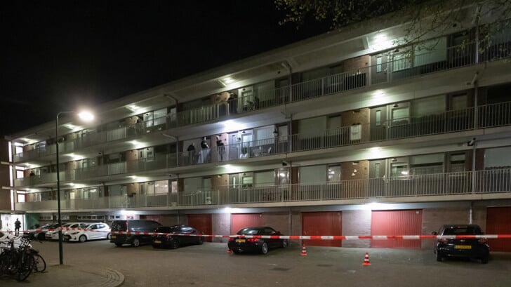 De flat aan de Rubenslaan waar rond middernacht is geschoten.