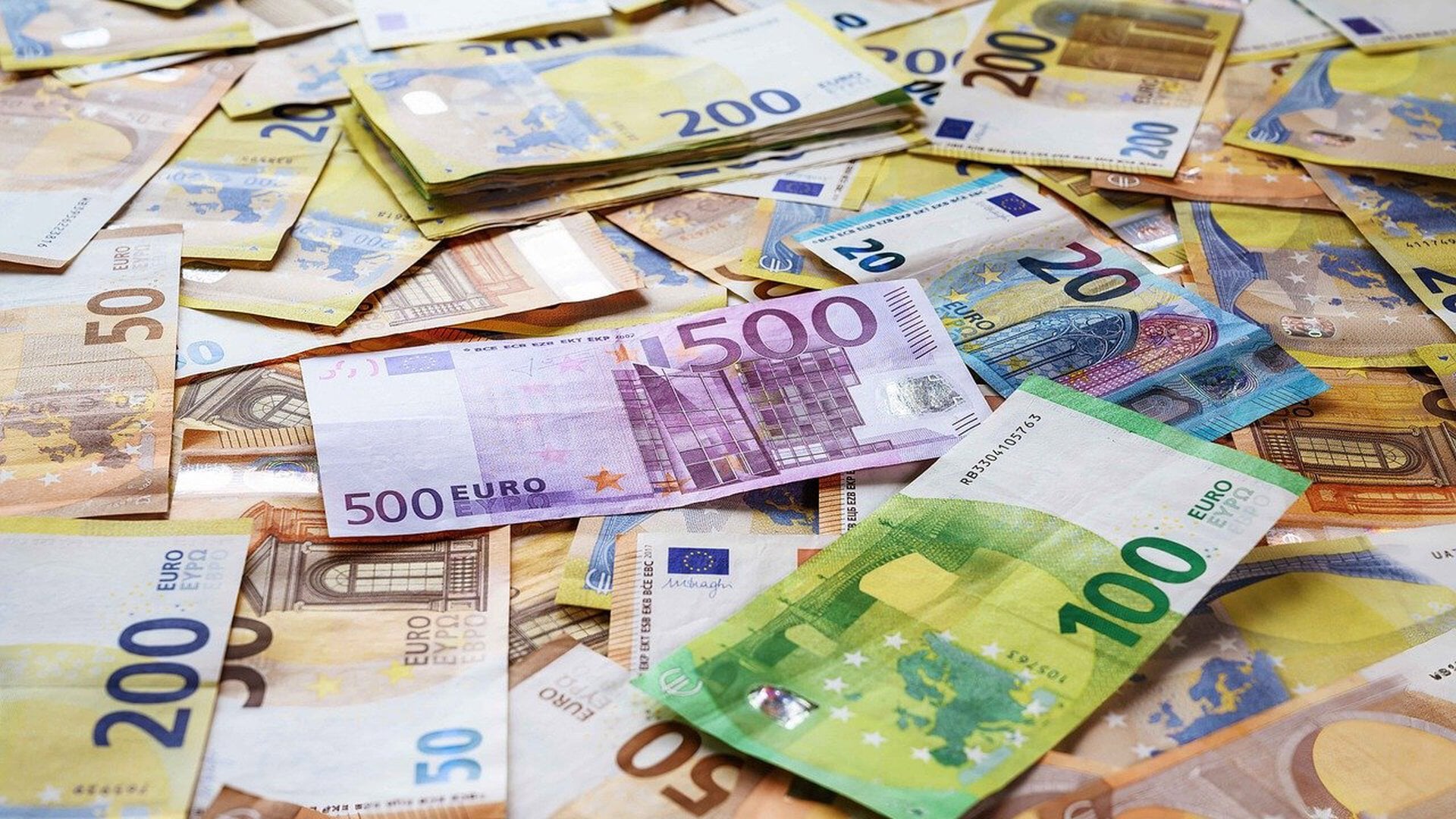 Banken bereiden advies voor: cash in huis om geopolitieke dreiging - Al het nieuws uit Harderwijk