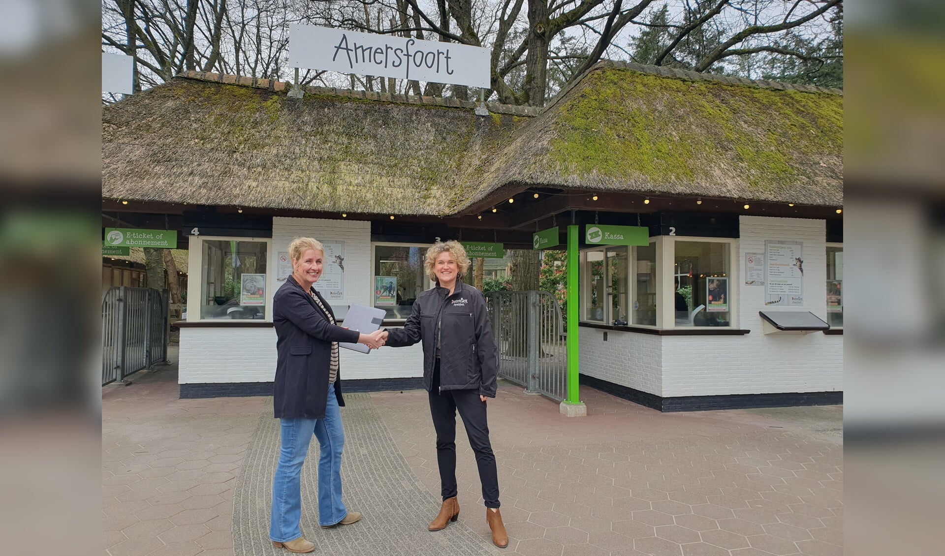 Dierenpark Amersfoort biedt Stichting Present gratis entreekaarten voor dierenpark aan.