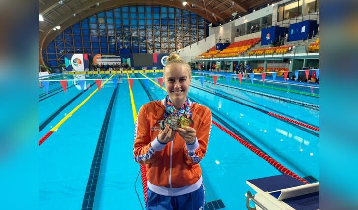 Lisa Kruger met haar 5 medailles in Funchal
