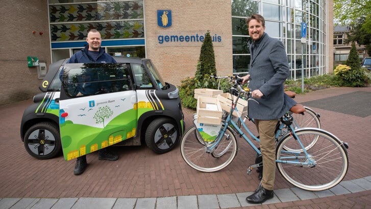 Gemeente Baarn investeert in duurzaamheid met nieuwe Opel Rocks en elektrische fietsen.