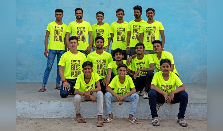 Het cricketteam in India is ontzettend trots op de T-shirts van Triathlon Veenendaal
