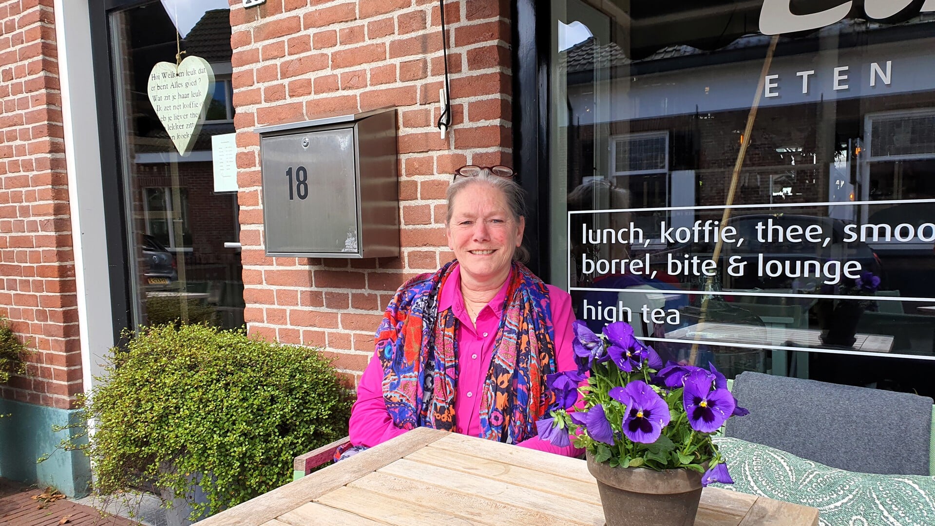 Elise Huijberts is teleurgesteld in de rol die de gemeente Ede speelde om 'haar' Kunstfactorij in Bennekom te kunnen behouden.