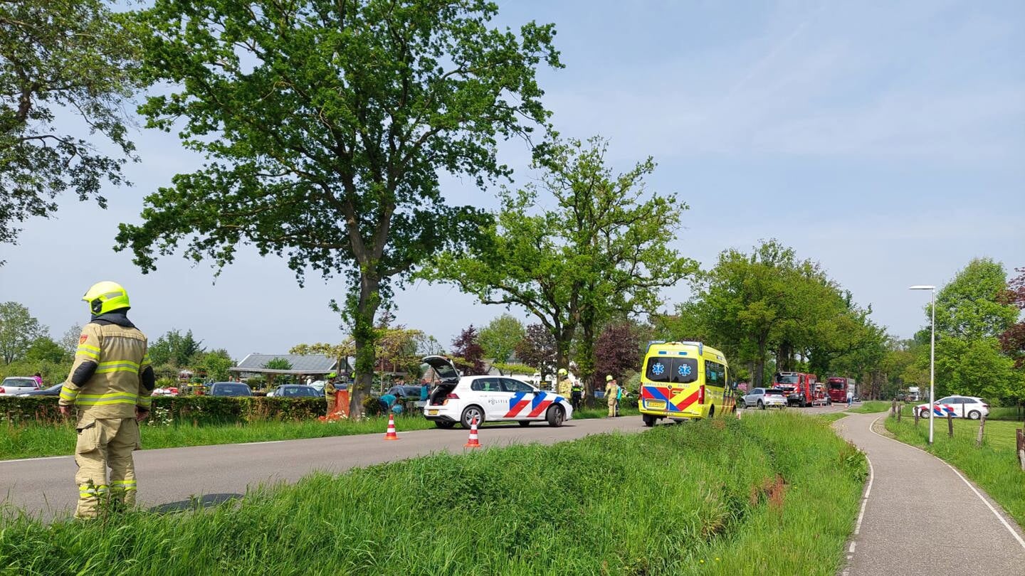 Motorrijder Uit Scherpenzeel (24) Gewond Bij Botsing Met Auto In ...