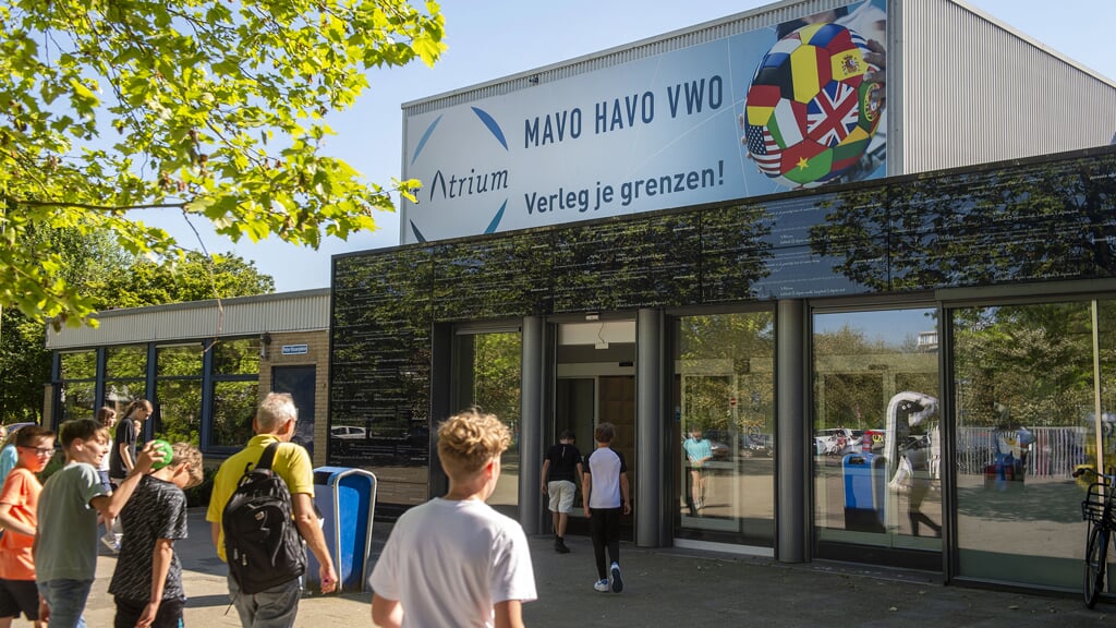 De Stad Amersfoort volgt vier eindexamenleerlingen, onder andere van 't Atrium.  