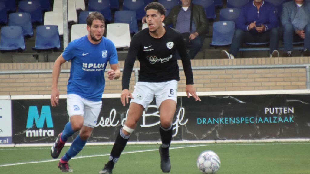 Vincent ter Burg speelde na zes jaar zijn laatste thuiswedstrijd voor SDC Putten.
