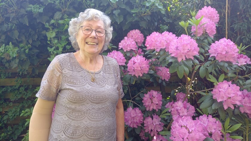 De 85-jarige Tiny Veneman-Kroon heeft een koninklijke onderscheiding gekregen voor haar vrijwilligerswerk in de gemeente Ede.