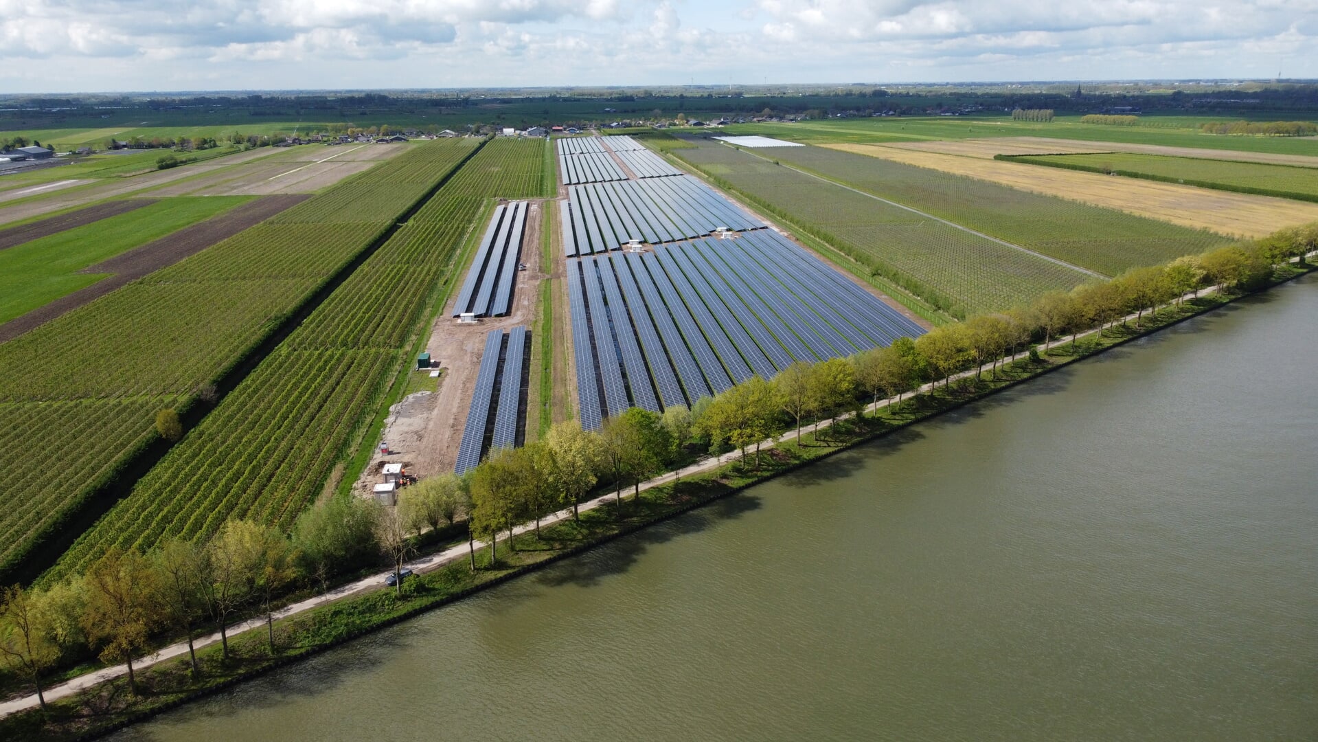 Het zonnepark wordt 16 mei officieel geopend (meer info www.schalkwijksestroom.nl).