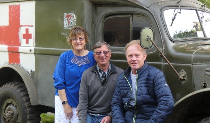 Sue en David Bohmann met Leusdenaar Hans Birnie.