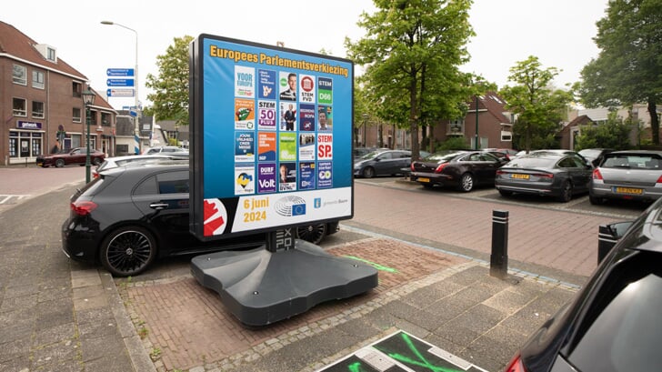 De campagne voor de Europese verkiezingen is van start gegaan.
In verschillende gemeenten zie je al billboards staan met de deelnemende partijen.
