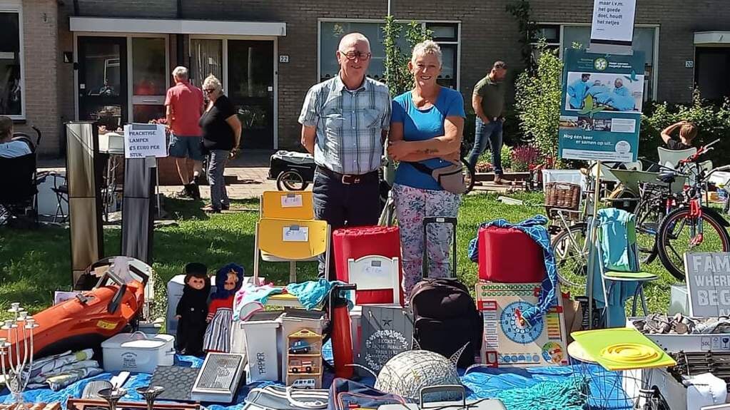 Verkopers tijdens een eerdere editie van de rommelmarkt.