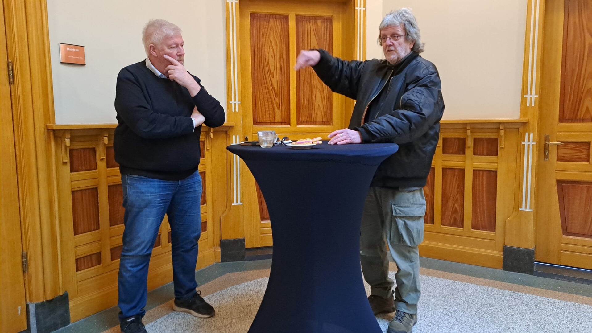 Beeld bij artikel: Op de koffie bij de wethouder: spreekuur druk bezocht