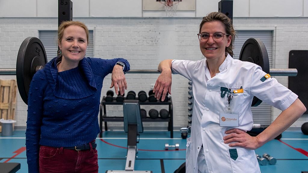 Sportarts Karin van der Ende-Kastelijn (links) en Gynaecoloog Anna Musters
