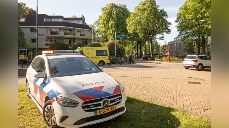 De politie zoekt getuigen van een ongeval in Baarn.