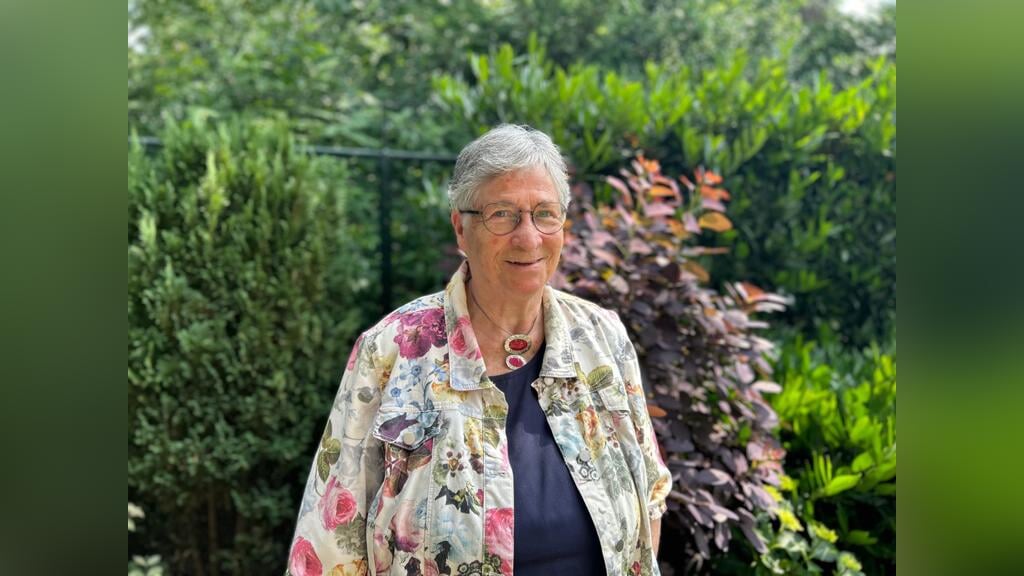 Toos Ettema heeft voor haar vrijwilligerswerk een koninklijke onderscheiding gekregen.