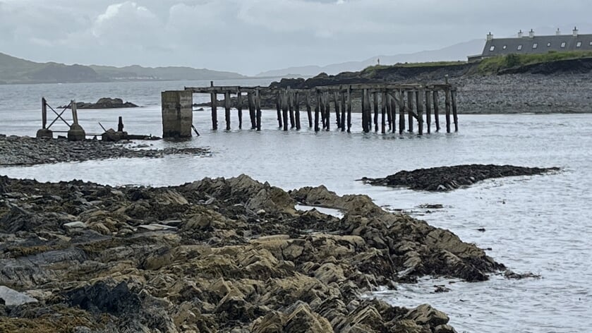 ,,Deze foto is genomen op 24 juni op het eiland Seil in een klein dorpje Ellenabeich, een voormalig leisteenmijndorp.
Het ligt 11 kilometer ten zuidwesten van Oban, in Schotland.