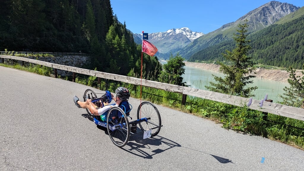 Willem van de Bovenkamp nam voor het eerst deel aan de Handbikebattle maar de ervaring smaakte naar meer. ,,Het was geweldig op die bult. Prachtige natuur heb ik gezien.