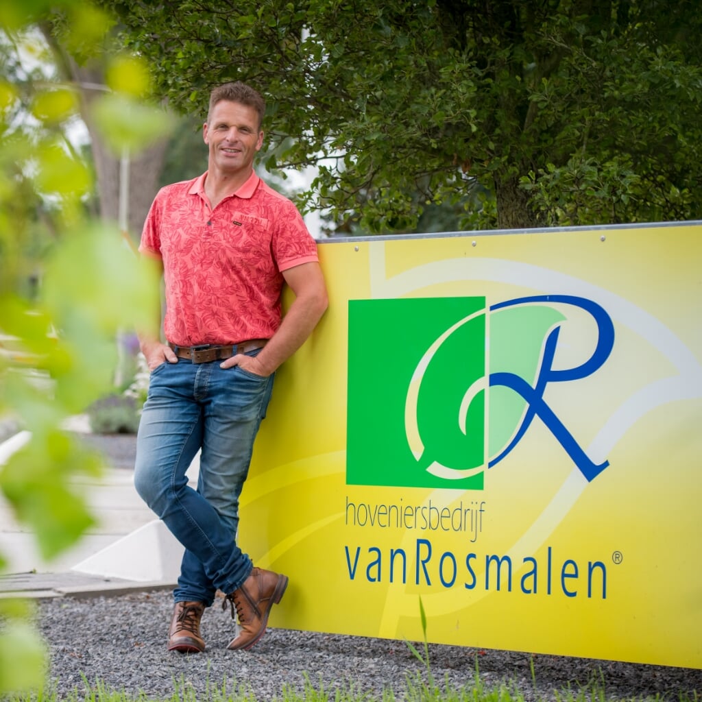 Jeroen van RosmalenHoveniersbedrijf Van Rosmalenwww.vanrosmalentuinen.nl0183-304840info@vanrosmalentuinen.nl