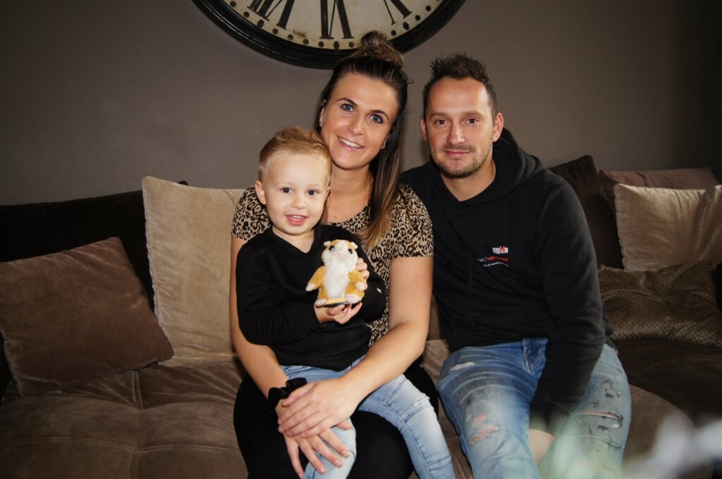 Jaap, Gerina en hun zoontje Youri hebben vorige maand de sleutel ontvangen van hun goeldnieuwe woning op Akkerwinde.