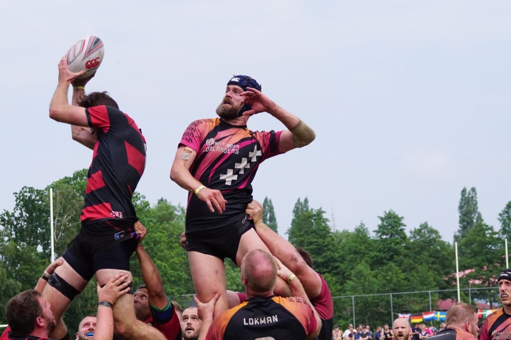 ARC Lowlanders is de enige LGBTQ+ rugbyclub in Nederland. Ze maken al meer dan tien jaar deel uit van ARC in Amstelveen. 