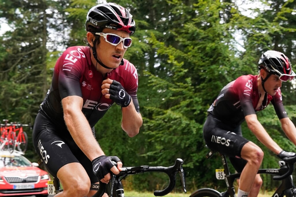 2020-08-13 15:41:03 epa08601375 British rider rider Geraint Thomas (L) of Team Ineos and his Russian teammate Pavel Sivakov climb the last kilometers of the Col de la Porte during the 2nd stage of the Criterium du Dauphine cycling race over 135km between Vienne and Col de Porte, France, 13 August 2020.  EPA/EDDY LEMAISTRE