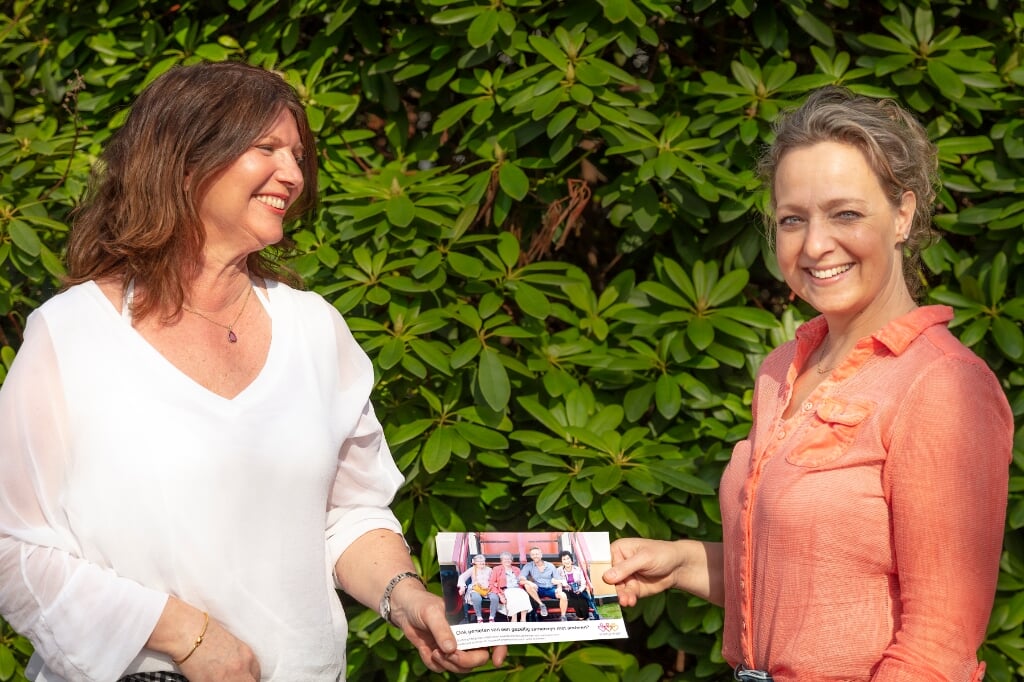 Mary Claassen (links) en Xenia Hageman hebben de Amersfoortse tak van de stichting Met je Hart opgericht. 