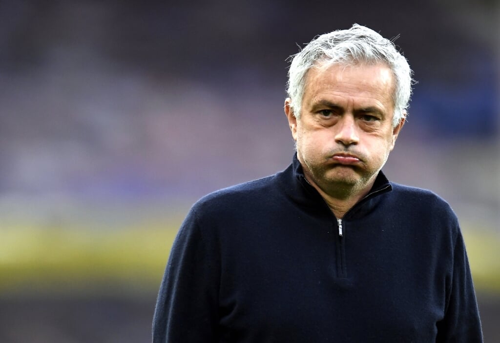 Trainer José Mourinho is ontslagen bij Tottenham Hotspur.