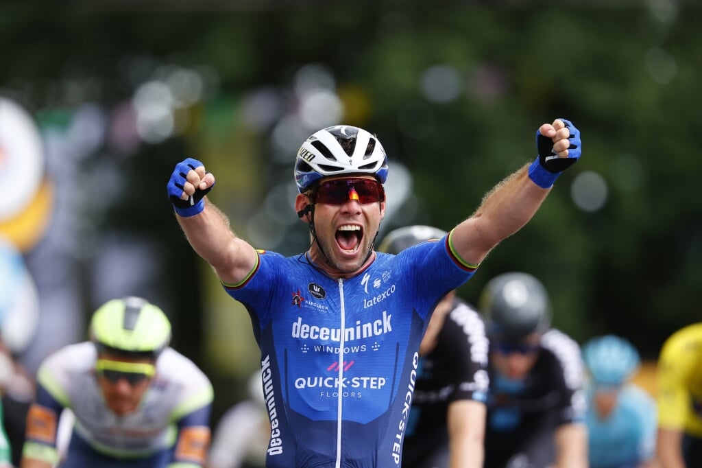 Mark Cavendish werd de verrassende winnaar van de vierde etappe in de Tour de France.