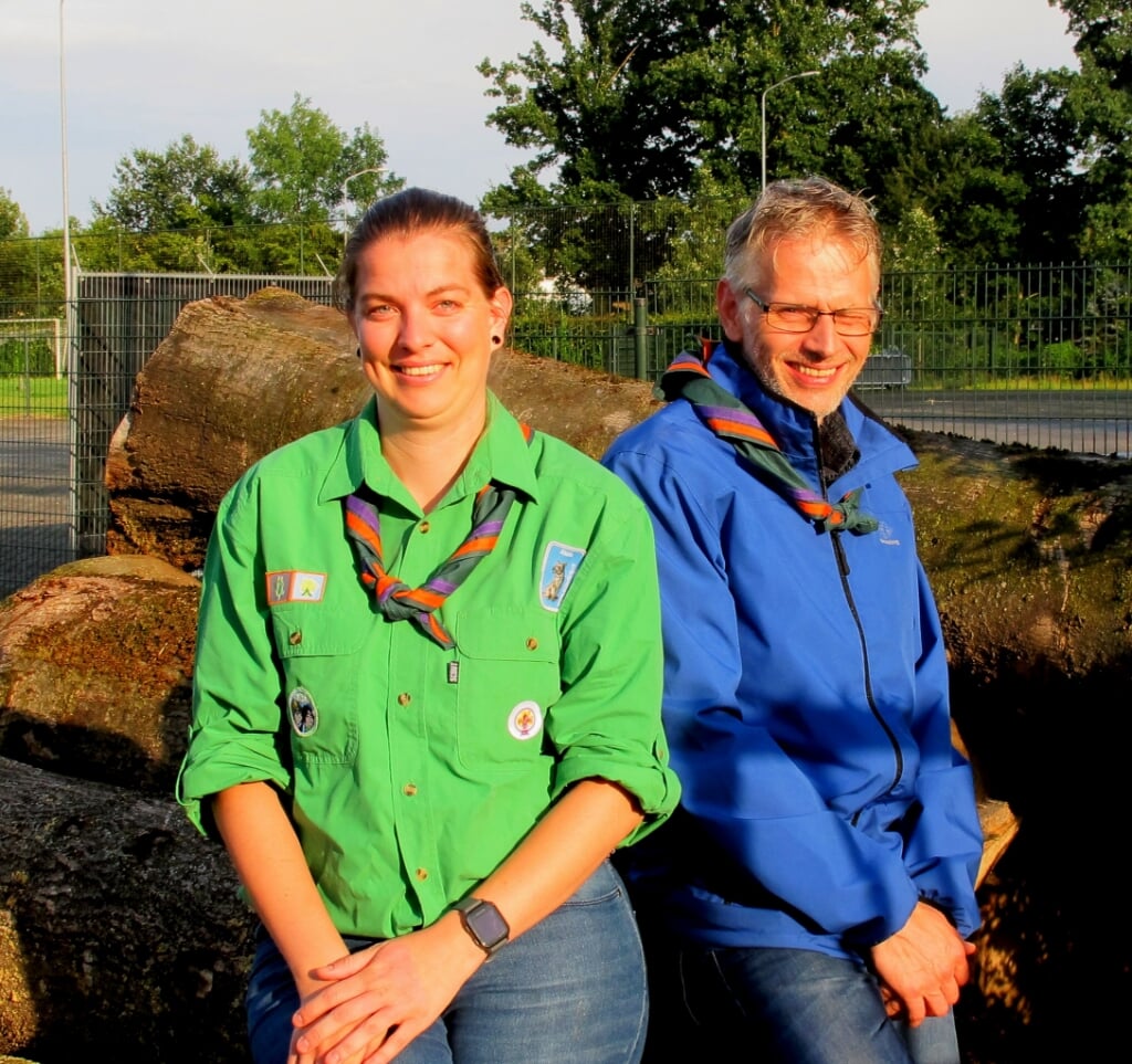 Stephanie Smink en Geert Damsteeg gaan aan de slag als leiders bij de nieuwe scoutinggroep Fleur de Lis in Voorthuizen.