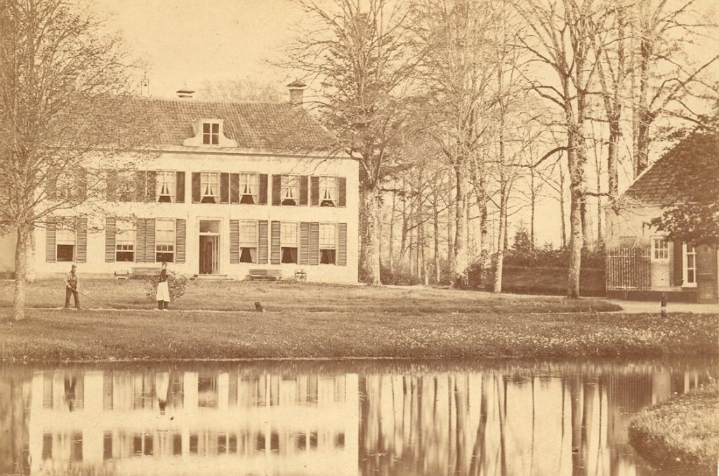 Dokter Van Maanen bewoonde het huis ‘De Briellaerd’ aan de Achterveldseweg en verhuisde later naar het centrum van het dorp. De verkoop van veel oude bomen op het landgoed werd in 1871 in de krant aangekondigd.