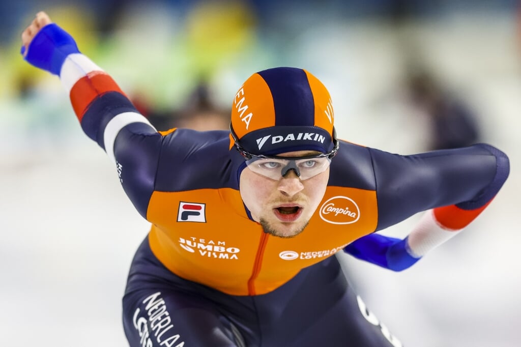 2022-11-18 19:00:02 HEERENVEEN - Joep Wennemars (NED) in actie op de 1.000 meter heren tijdens het tweede ISU langebaan wereldbeker toernooi in Thialf. ANP VINCENT JANNINK
