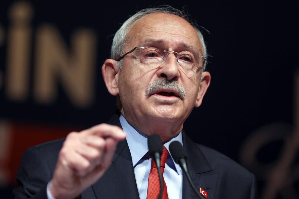 2023-05-18 12:14:48 epaselect epa10636210 Turkish presidential candidate Kemal Kilicdaroglu, leader of the opposition Republican People's Party (CHP), addresses a press conference at CHP's headquarters in Ankara, Turkey, 18 May 2023. The second round of presidential elections between Turkish President Erdogan and challenger Kilicdaroglu will be held on 28 May.  EPA/NECATI SAVAS