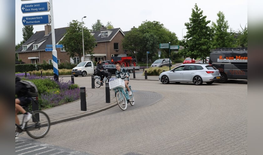 <p>De Noordelijke Dwarsweg in Zevenhuizen.</p>